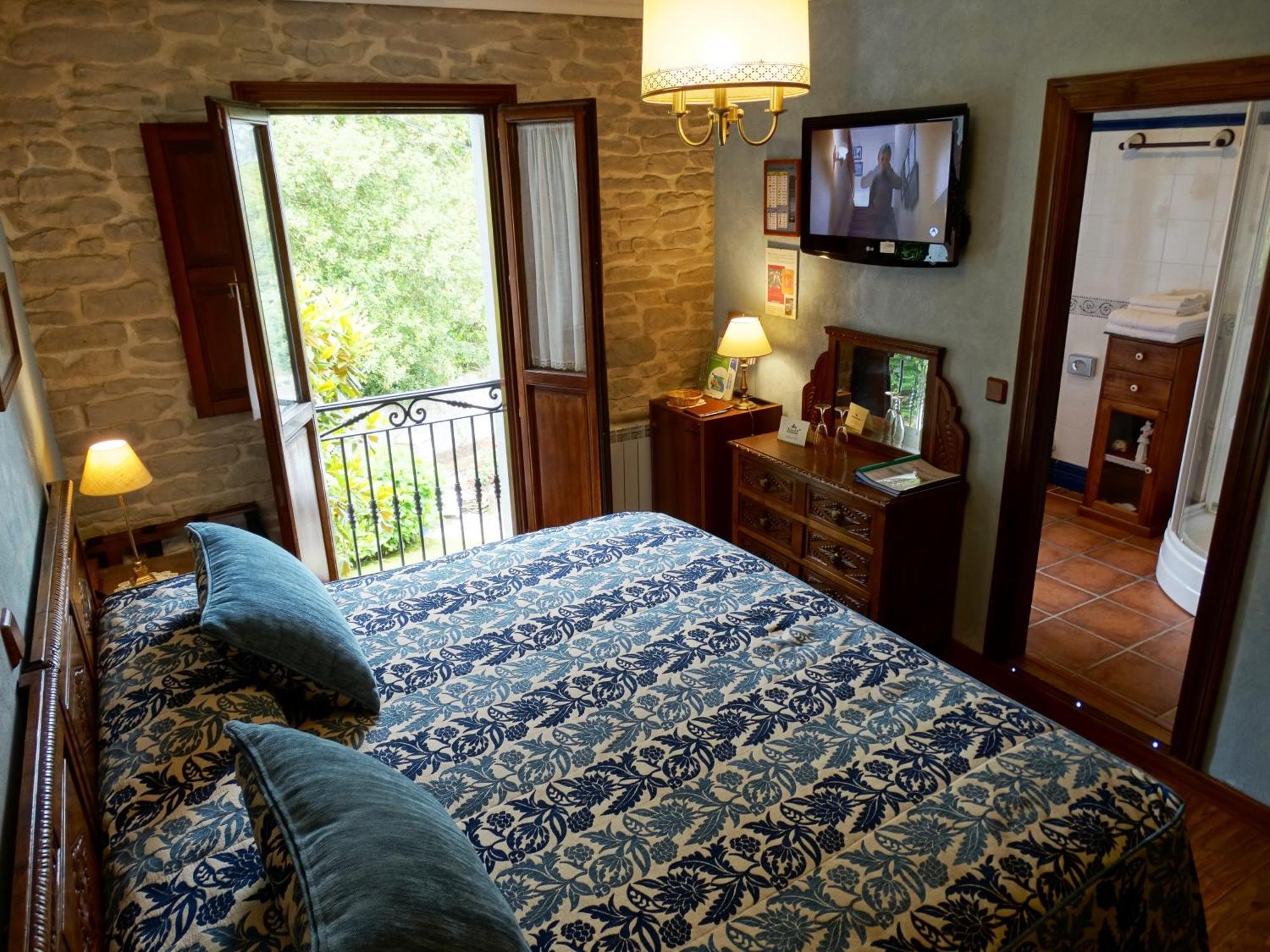 Hostal El Corral Del Acebo Nueva De Llanes Habitación foto