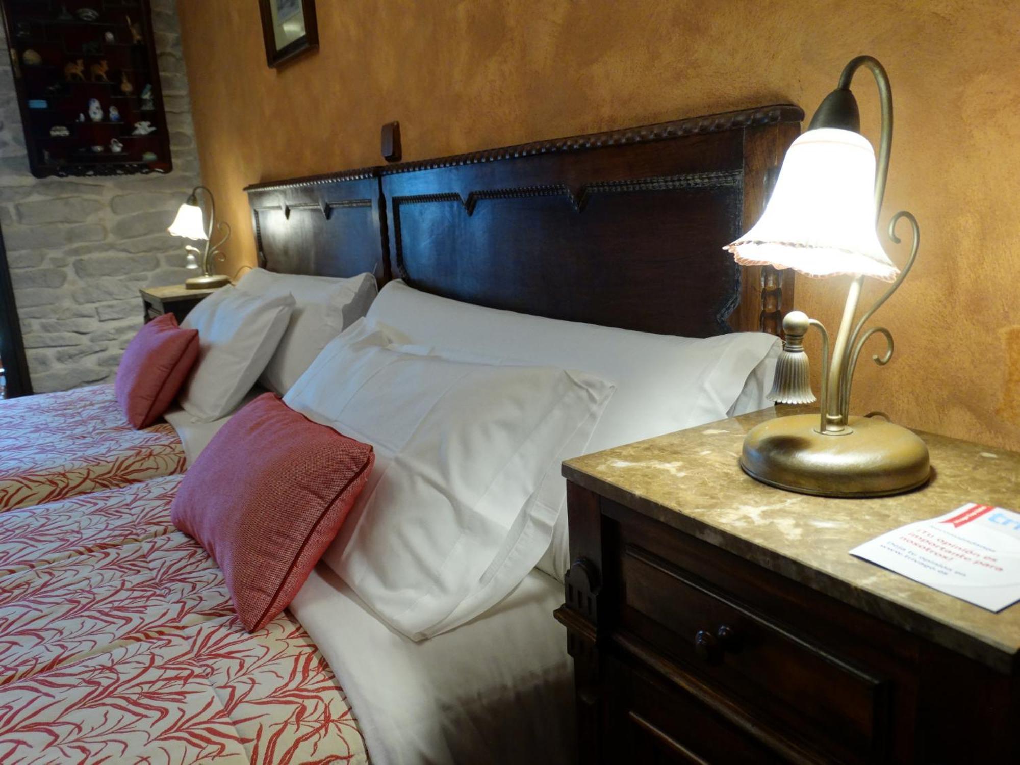Hostal El Corral Del Acebo Nueva De Llanes Habitación foto